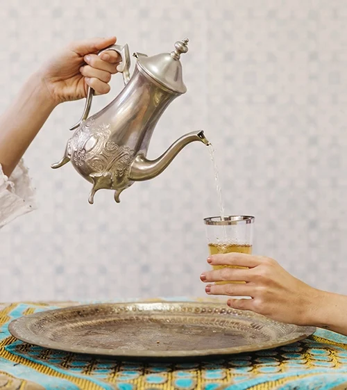 Le service du thé marocain